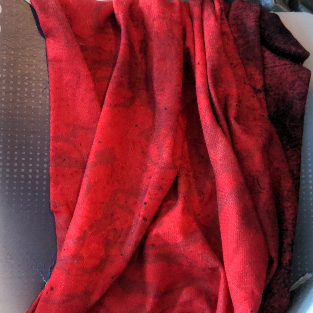 PICS Buff brand NWT neck warmer/ head